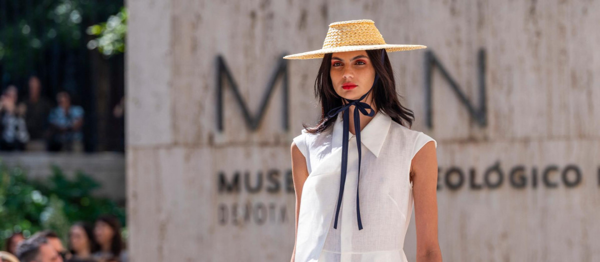 Desfile Devota & Lomba