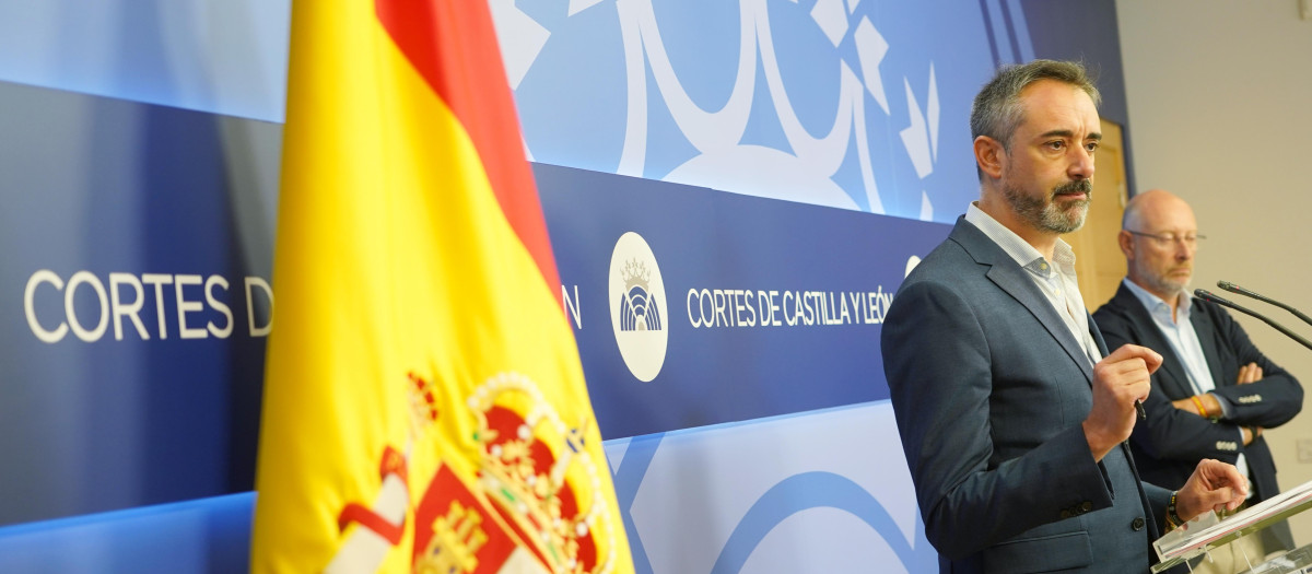 El portavoz del Grupo Vox en las Cortes, David Hierro, este miércoles