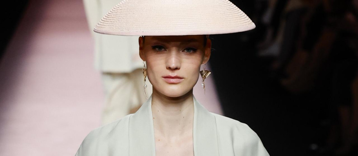 Desfile de la colecciión de  “Isabel Sanchis“  en  Pasarela Cibeles Mercedes-Benz Fashion Week Madrid