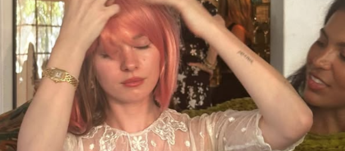 La divertida despedida de soltera de Stella del Carmen Banderas con peluca y tarta