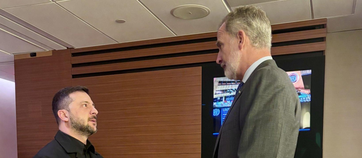 Don Felipe con el presidente de Ucrania