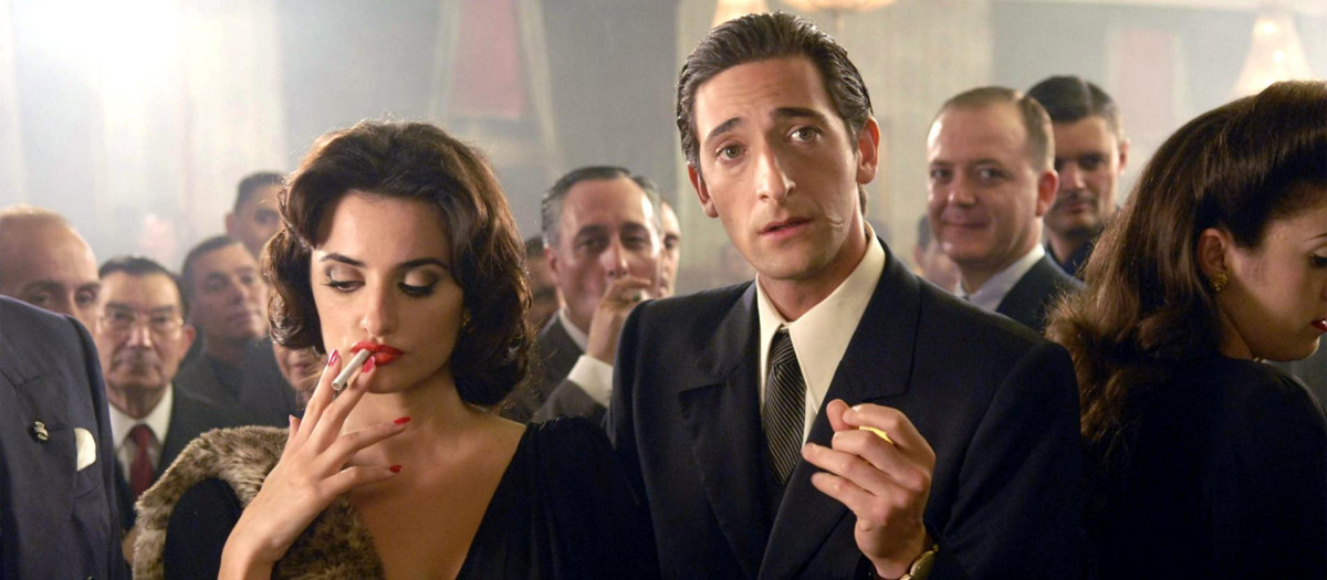 Penélope Cruz y Adrien Brody, en una escena de Manolete