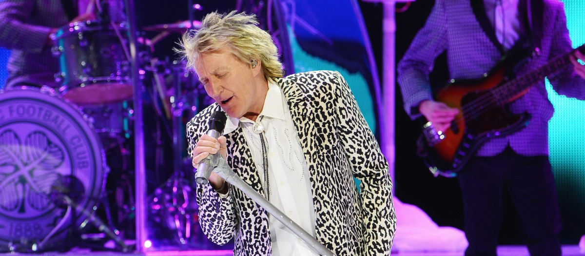 Sir Rod Stewart durante un concierto