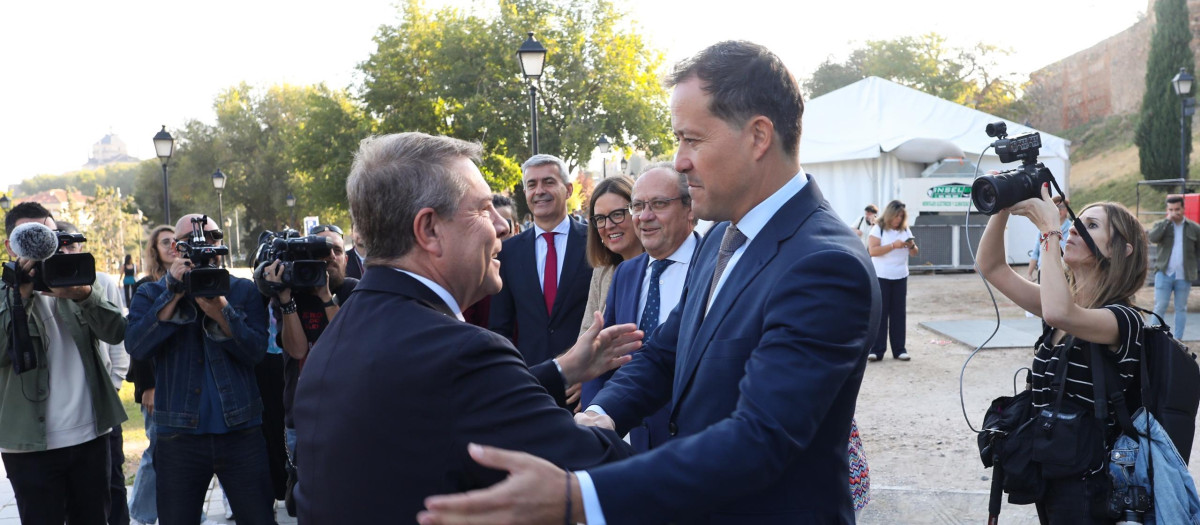 Page y Velázquez esta mañana en la inauguración de la Feria de Artesanía Farcama