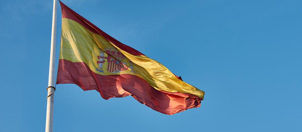 Bandera de España de la Plaza de Colón