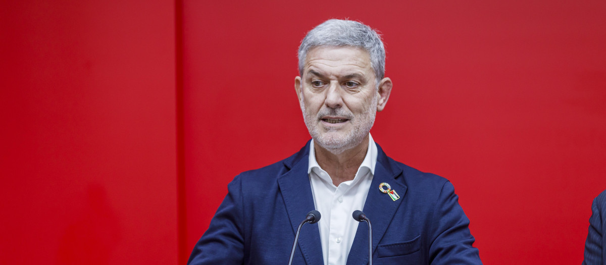 El exprocurador socialista, José Luis Vázquez convoca a los medios tras su dimisión