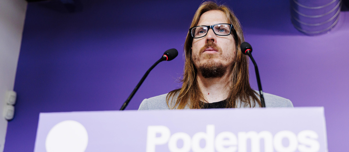 El secretario de Organización y portavoz de Podemos, Pablo Fernández