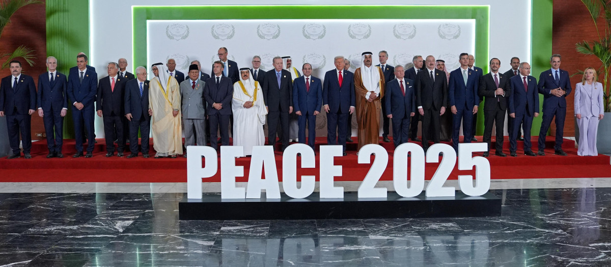 Los principales líderes mundiales que asistieron a Egipto para la firma del acuerdo de Paz en Medio Oriente