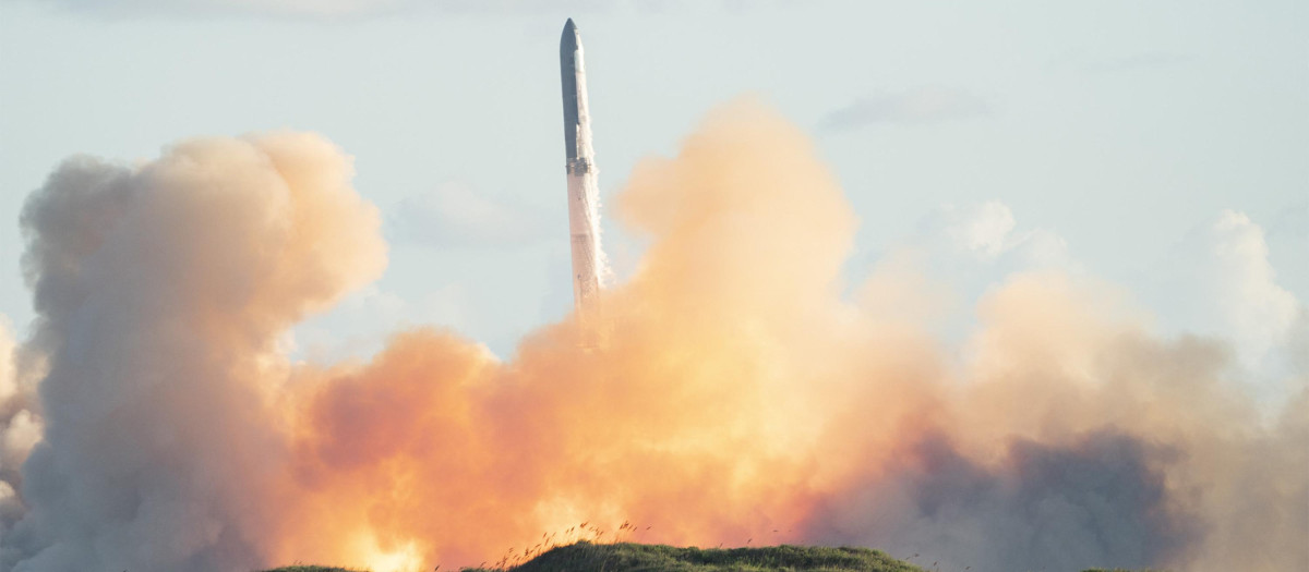 SpaceX logra un nuevo hito con el exitoso undécimo vuelo y amerizaje del Starship, el cohete clave para llegar a Marte y la Luna