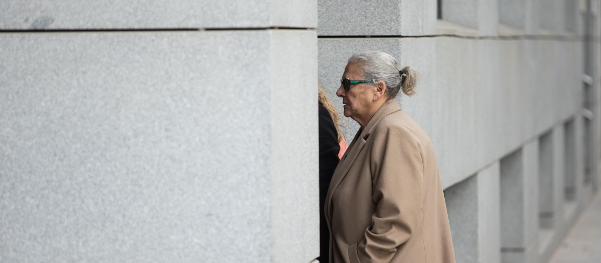 La empresaria Carmen Pano, a su llegada a la Audiencia Nacional de Génova, el 18 de febrero de 2025