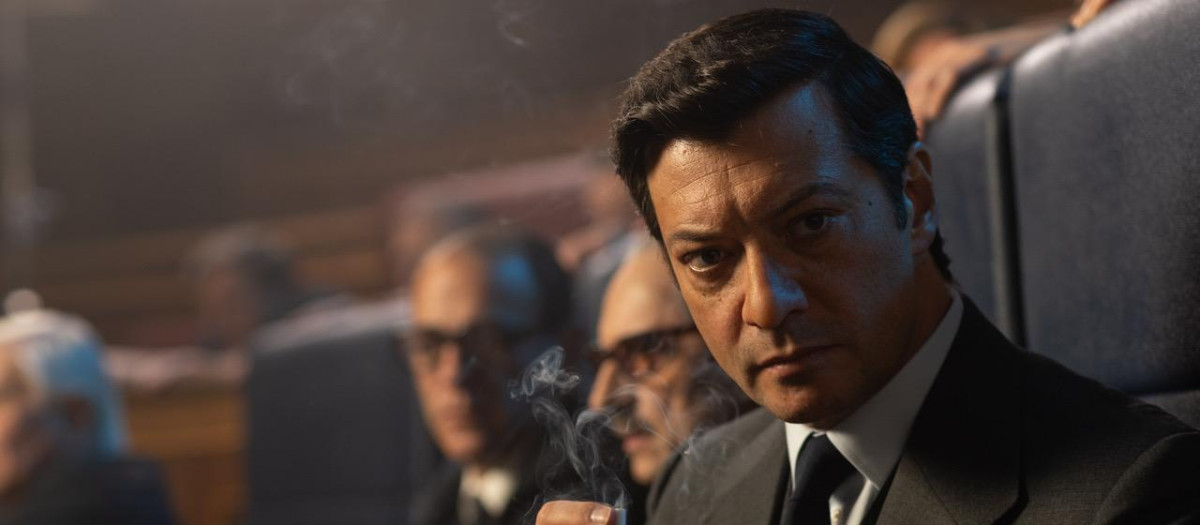 Álvaro Morte interpreta a Adolfo Suárez en la miniserie Anatomía de un instante