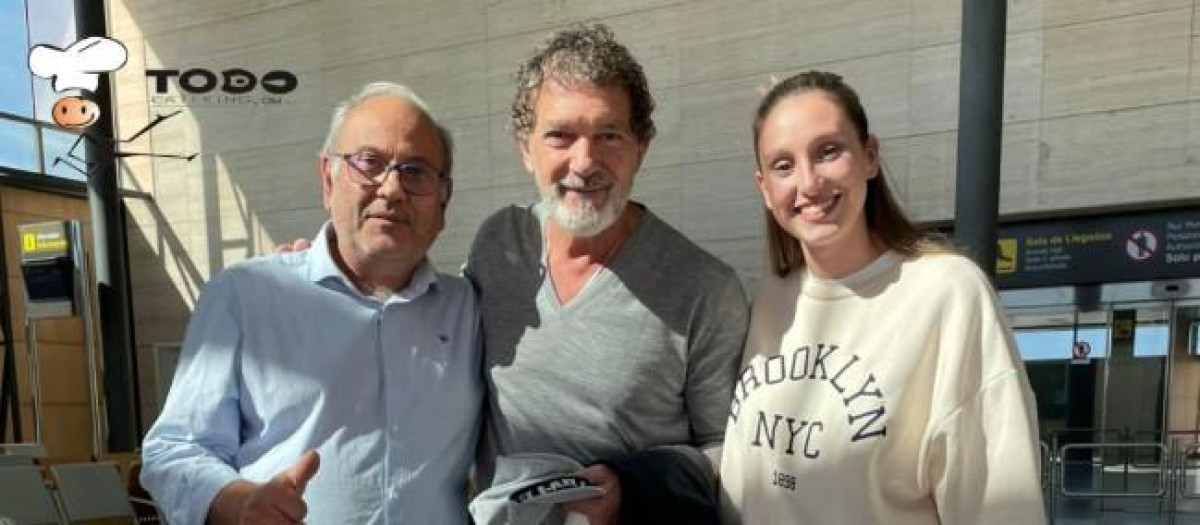 Antonio Banderas, en el Aeropuerto de Villanubla, en Valladolid