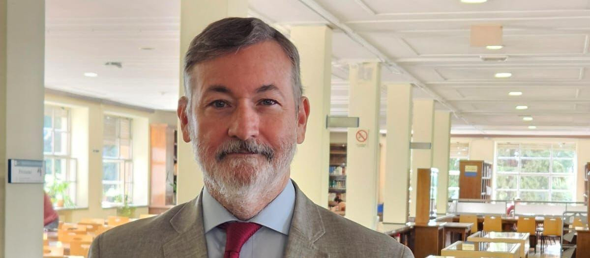 El catedrático y poeta Rafael Rodríguez-Ponga