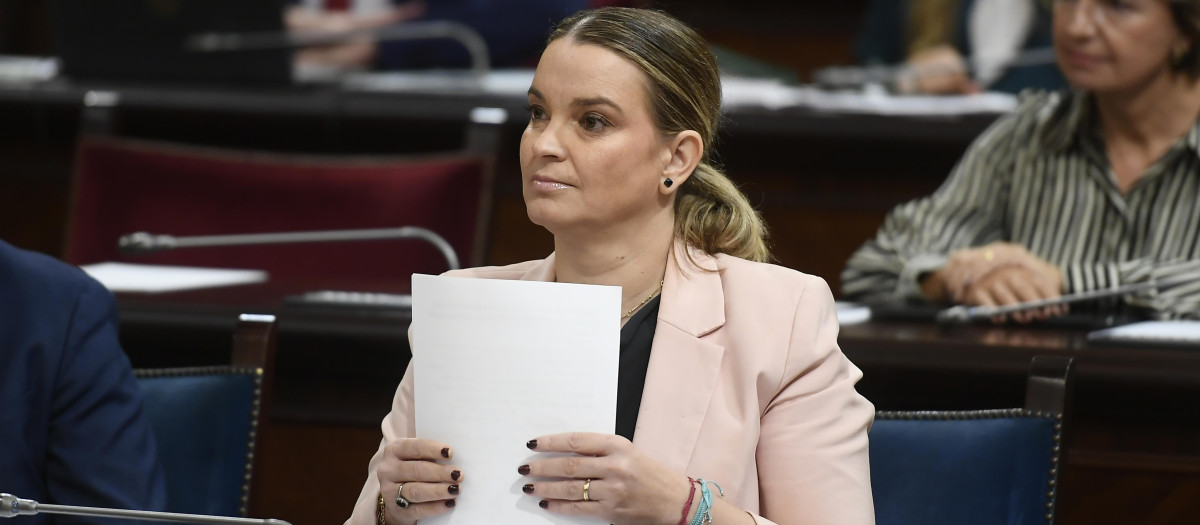 Marga Prohens, en una sesión en el Parlamento balear