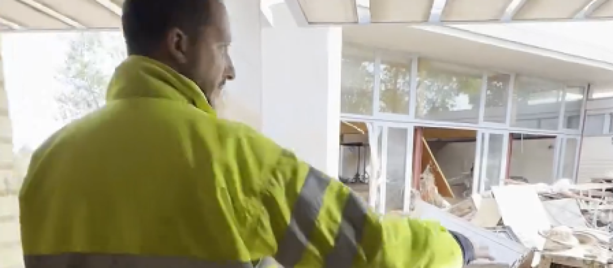 Captura de pantalla de Miguel explicando el rescate de dieciséis ancianos el día de la dana desde la misma residencia de Pipacaña