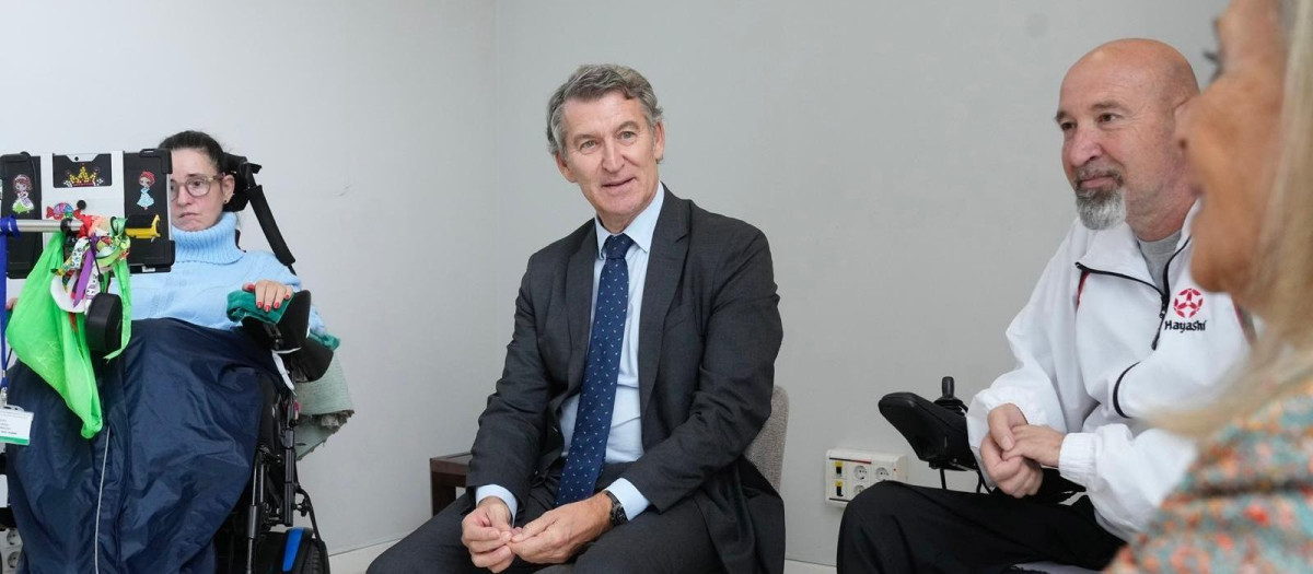 Visita del presidente del PP, Alberto Núñez Feijóo, a adELA