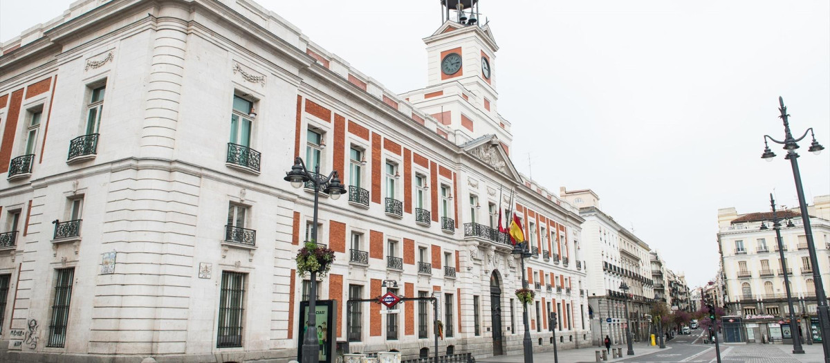 Fachada Real Casa de Correos
