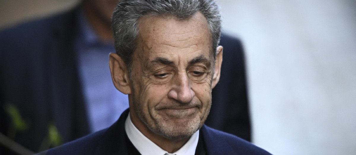 Nicolas Sarkozy a su entrada en prisión