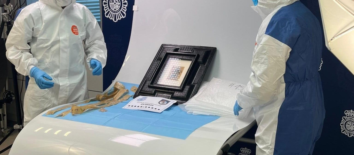 La Policía Nacional muestra el Picasso recuperado

REMITIDA / HANDOUT por POLICÍA NACIONAL
Fotografía remitida a medios de comunicación exclusivamente para ilustrar la noticia a la que hace referencia la imagen, y citando la procedencia de la imagen en la firma
24/10/2025