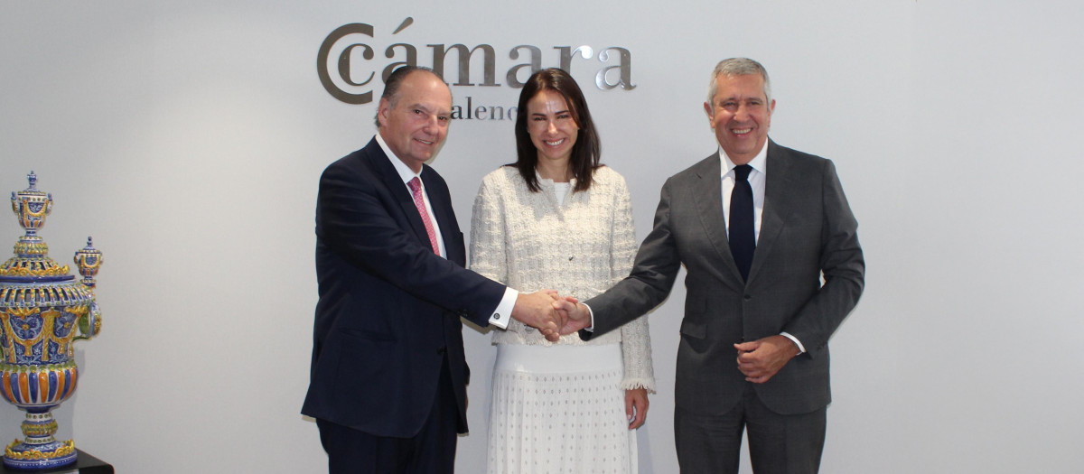 José Vicente Morata, Ruth Díaz y Javier Collado, presentan el programa “Reactiva tu Negocio”