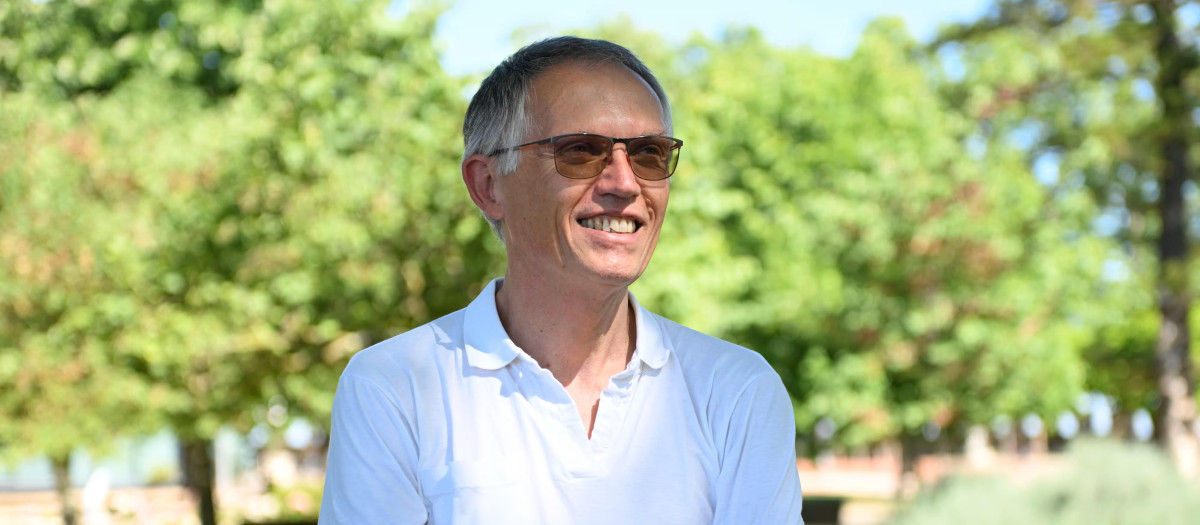 El directivo está disfrutando de su millonaria jubilación