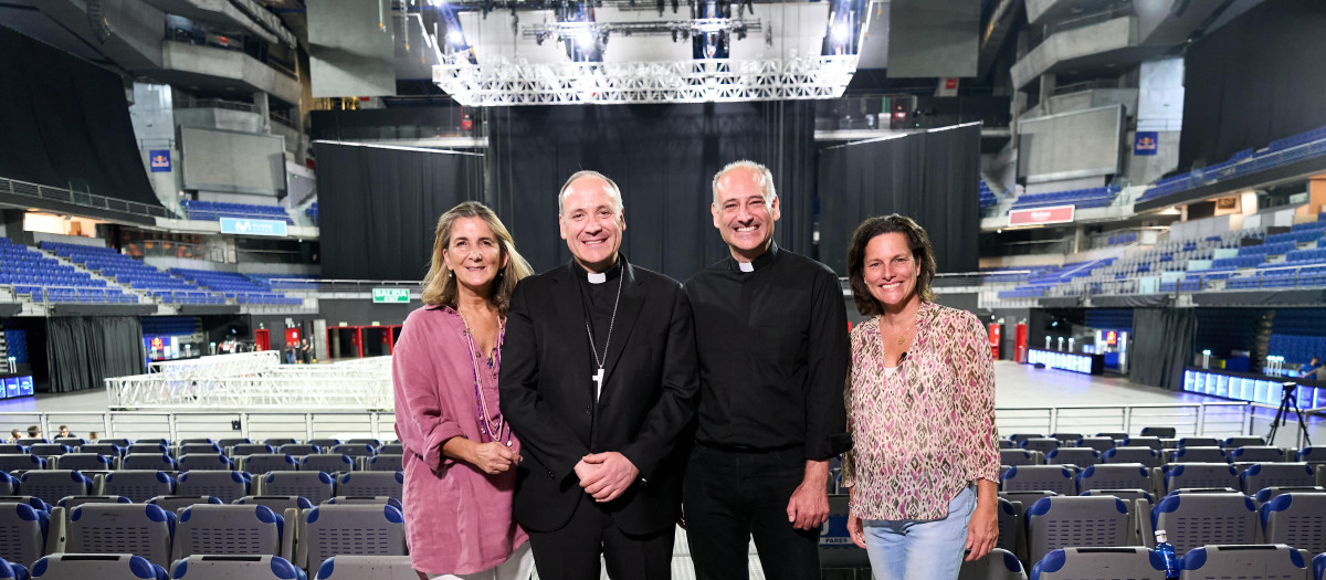 Emma de León, monseñor Antonio Prieto Lucena, José María Sánchez de Lamadrid y María González Dyne, los principales promotores de «LLAMADOS»
