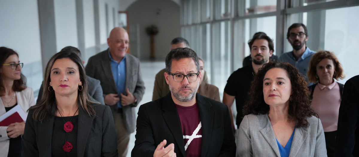 Rueda de prensa conjunta de los portavoces parlamentarios del PSOE-A, Adelante Andalucía y Por Andalucía