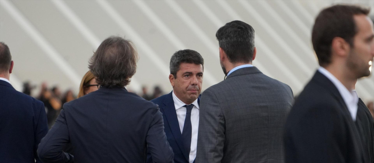 El presidente de la Generalitat Valenciana, Carlos Mazón, durante el homenaje a las víctimas de la dana
