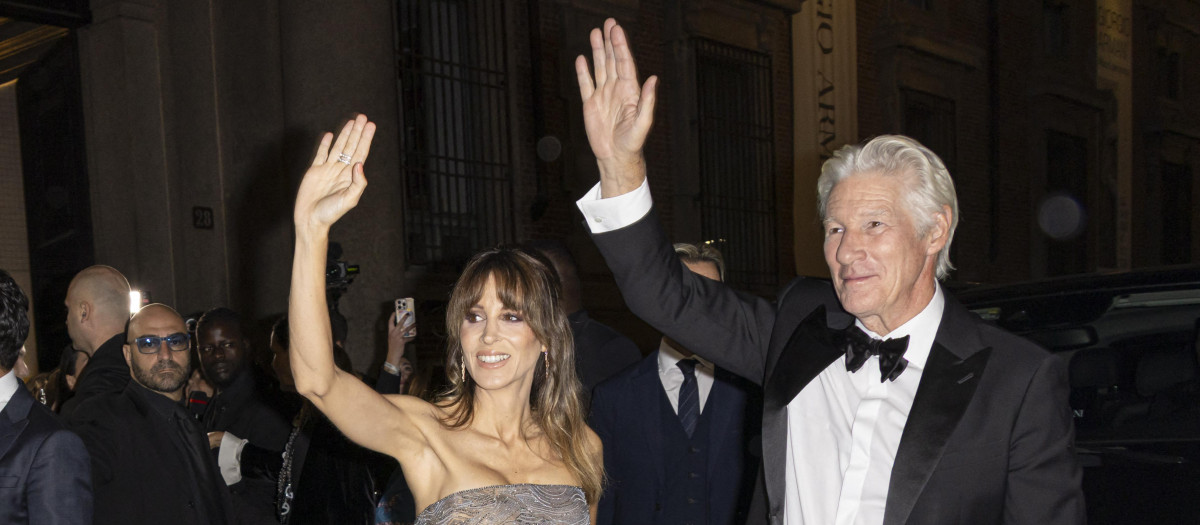 Mandatory Credit: Photo by Piovanotto Marco/ABACA/Shutterstock (15508469cb)
Richard Gere, Alejandra Silva arrive to Pinacoteca of Brera to attending the Giorgio Armani fashion show during Milan's Fashion Week Womenswear Spring / Summer 2026, on September 28, 2025 in Milan (Italy).
MFW Giorgio Armani arrivals MP - 28 Sep 2025