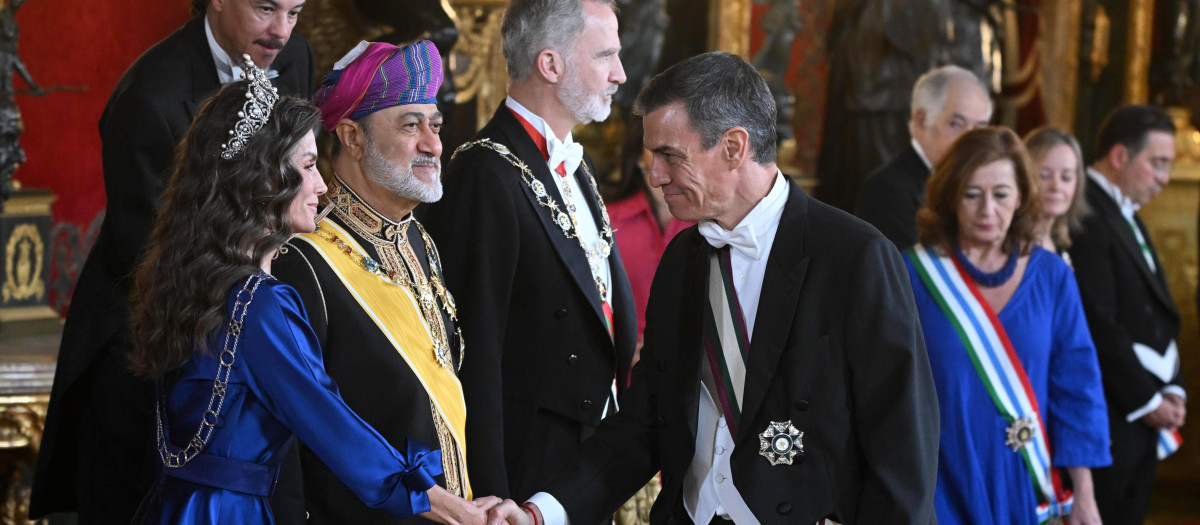 El presidente del Gobierno, Pedro Sánchez, se reúne con el sultán de Omán, Haitham bin Tariq Al Said