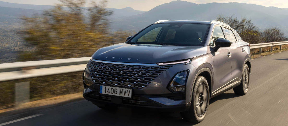 La parrilla delantera determina buena parte de la identidad del Omoda