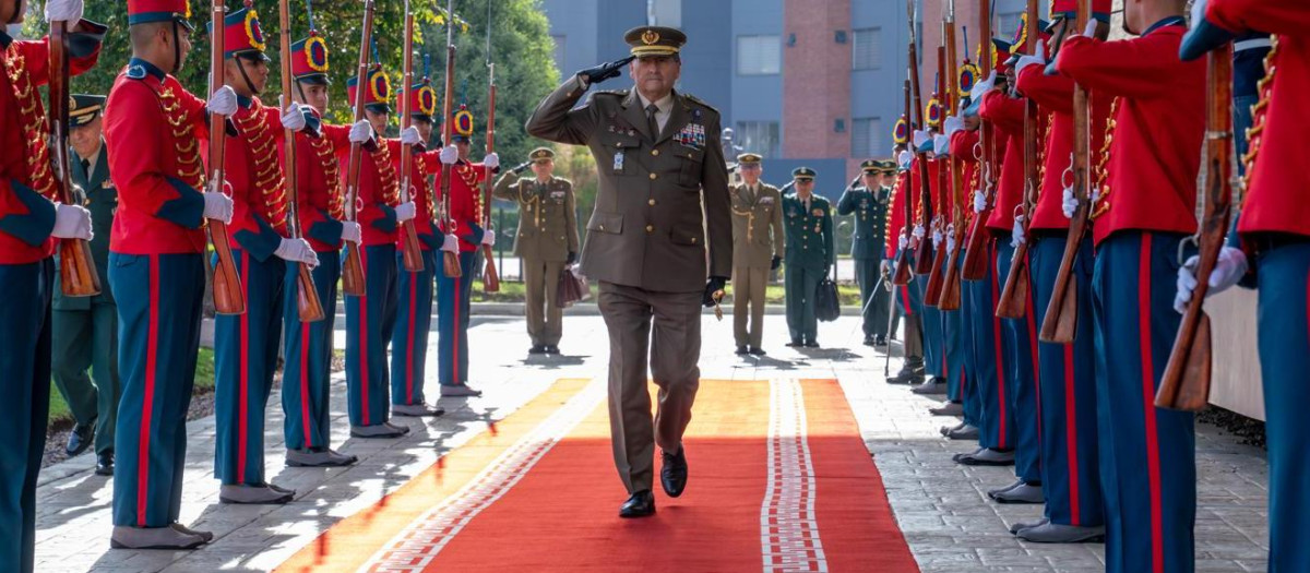 El Jefe de Estado Mayor del Ejército de Tierra (JEME), general de ejército Amador Enseñat y Berea