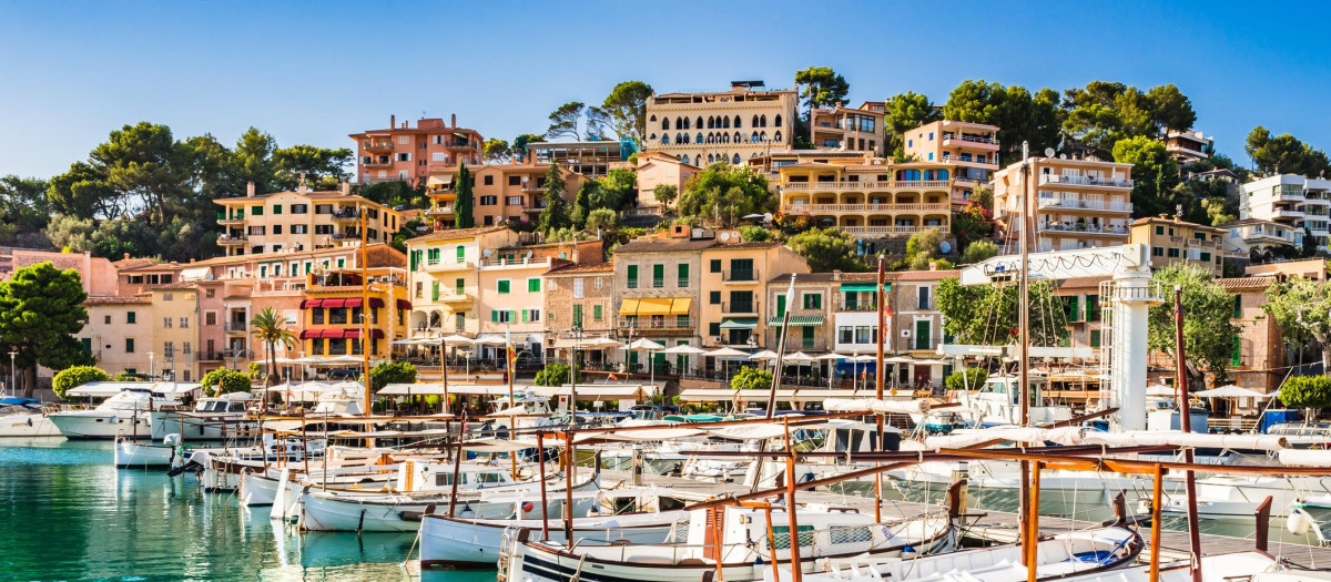 Hermosa vista del Port de Sóller en Mallorca