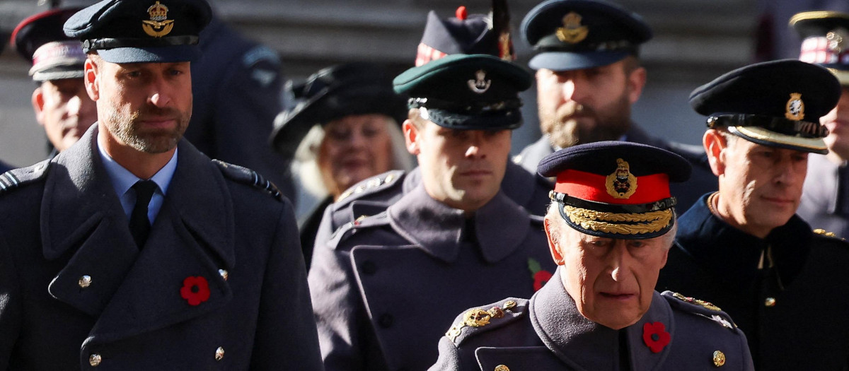 Britain's King Charles III (C) and Britain's Prince William, Prince of Wales (L) and Britain's Prince Edward, Duke of Edinburgh (R) attend the Remembrance Sunday ceremony at the Cenotaph on Whitehall in central London on November 9, 2025. Remembrance Sunday is an annual commemoration held on the closest Sunday to Armistice Day, November 11, the anniversary of the end of the First World War and services across Commonwealth countries remember servicemen and women who have fallen in the line of duty since WWI. (Photo by Toby Melville / POOL / AFP)