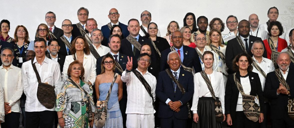 Armando Benedetti, Pedro Sanchez, la ministra de Exteriores de Colombia, Rosa Yolanda Villavicencio, Antonella Petro con su marido Gustavo Petro, Antonio Costa, , Kaja Kallas, Teresa Ribera y Luiz Inacio Lula da Silva