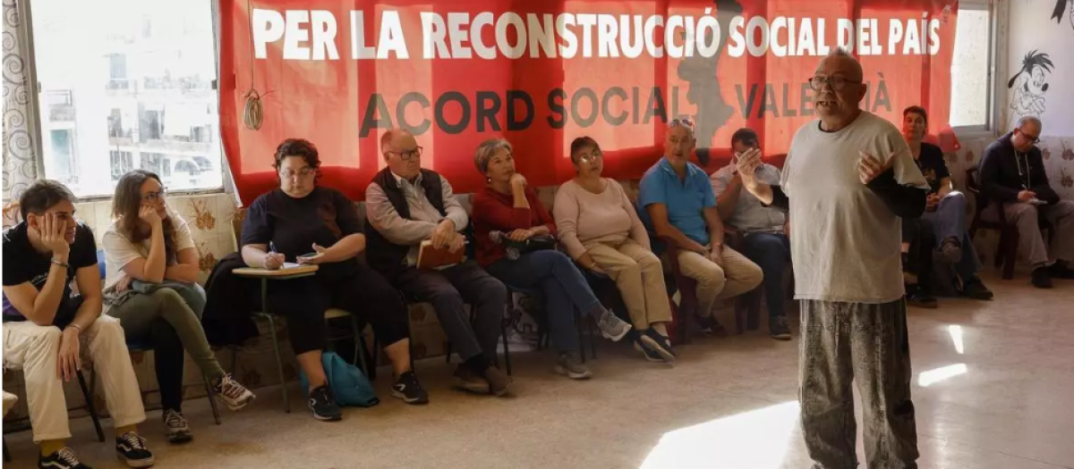 Toni Valero, miembro de la comisión de enlace del Acord Social, durante la reunión de este domingo