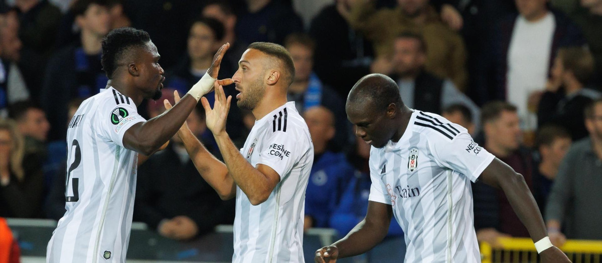 Jugadores del Besiktas en un partido de la Conference League 2023