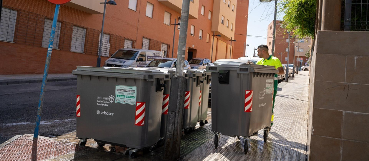 Contenedores de basura, en una imagen de archivo