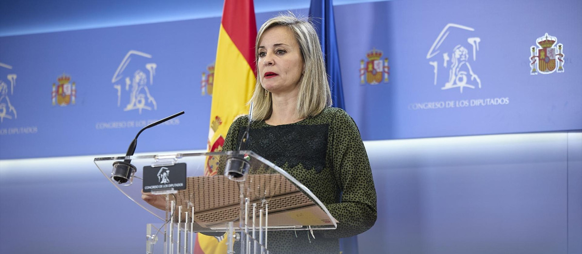 (Foto de ARCHIVO)
La diputada del grupo parlamentario de Sumar, Verónica Martínez Barbero, ofrece una rueda de prensa en el Congreso de los Diputados, a 21 de octubre de 2025, en Madrid (España).

Jesús Hellín / Europa Press
21/10/2025