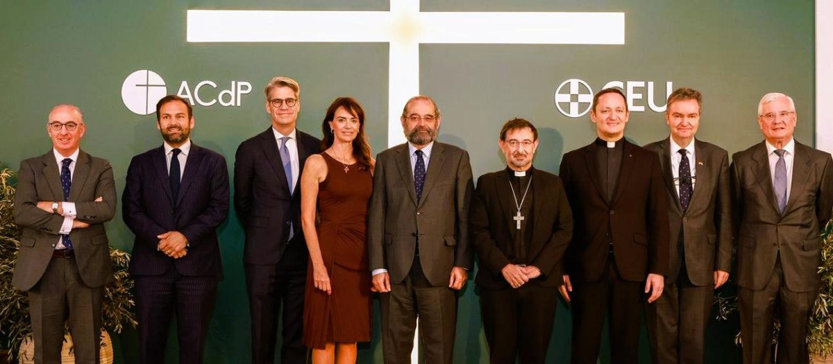 Los principales participantes en el Desayuno de Oración de este martes en Madrid
