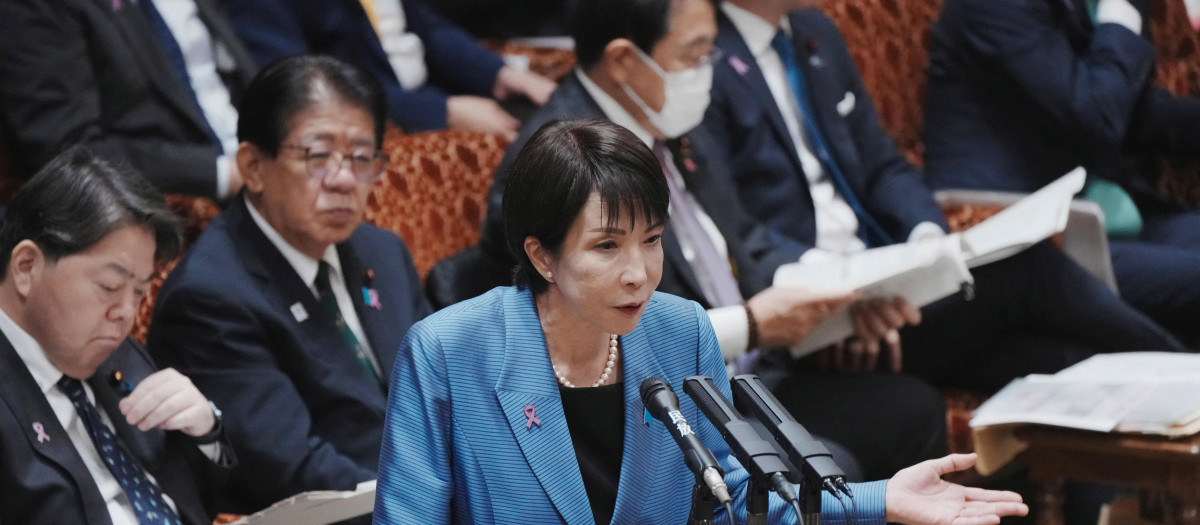 Sanae Takaichi primer ministra de Japón durante un discurso en el Parlamento