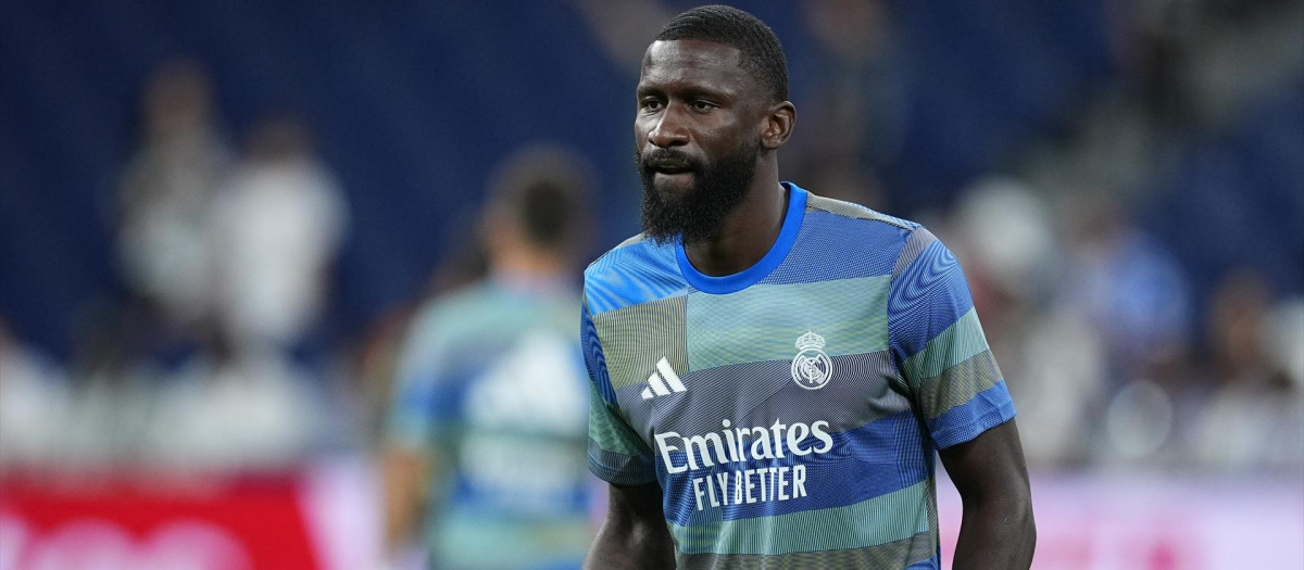 Antonio Rüdiger, en un calentamiento con el Real Madrid