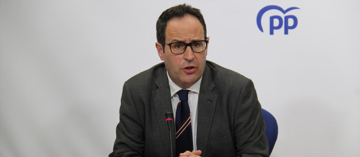 José Antonio Martín-Buro

REMITIDA / HANDOUT por PP
Fotografía remitida a medios de comunicación exclusivamente para ilustrar la noticia a la que hace referencia la imagen, y citando la procedencia de la imagen en la firma
04/3/2025