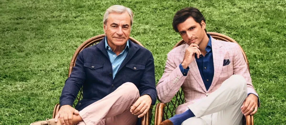 Carlos Sainz junto con su hijo