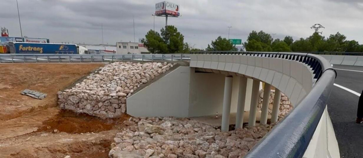 Imagen de archivo del puente al centro comercial Bonaire, en la localidad valenciana de Aldaia