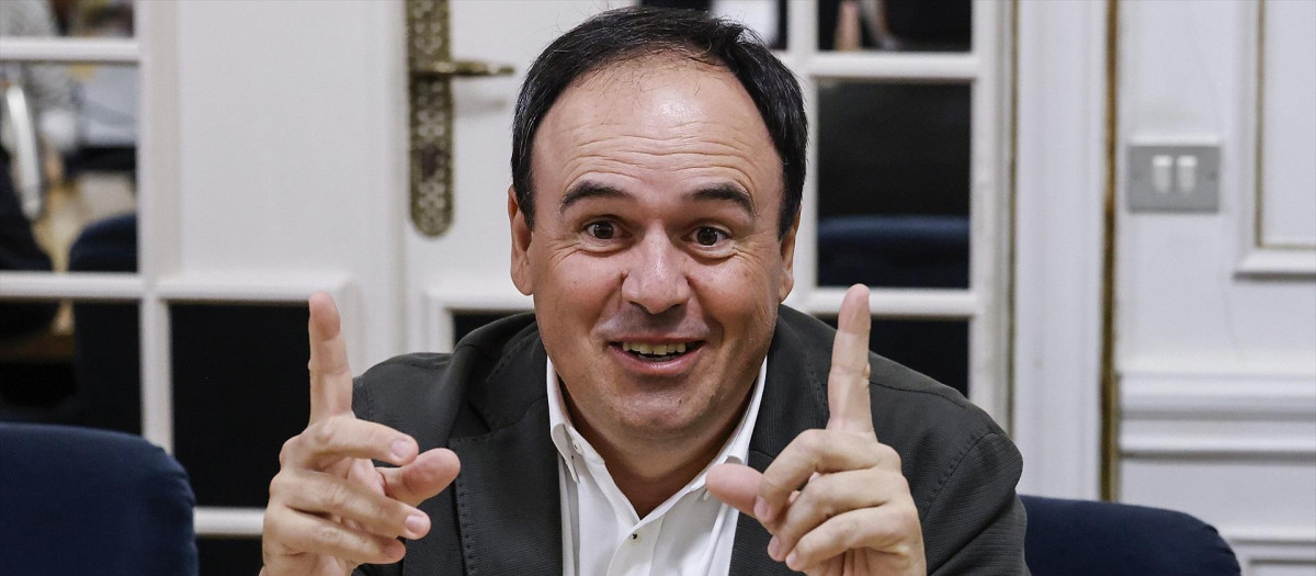 Imagen de archivo de Juanfran Pérez Llorca en las Cortes Valencianas