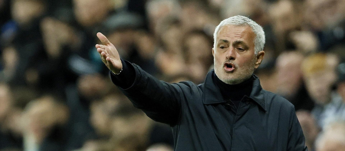 Mourinho en un partido de Champions League contra el Newcastle