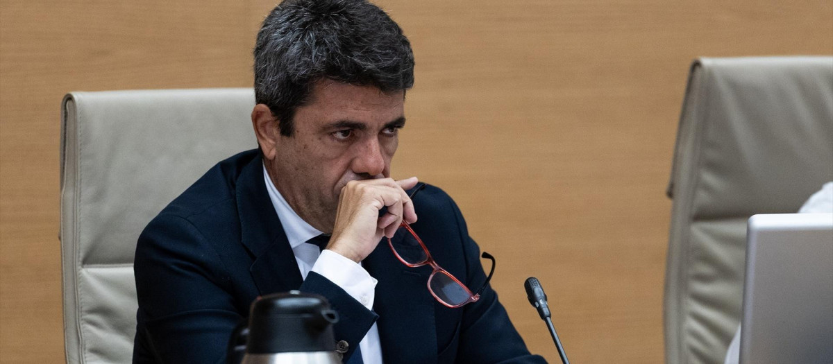 Imagen tomada este lunes de Carlos Mazón durante la comisión de investigación sobre la dana que se lleva a cabo el Congreso de los Diputados