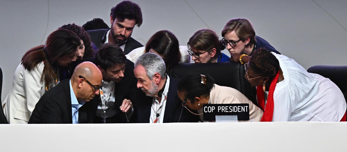 El presidente de la COP30, Andre Correa do Lago, en la sesión plenaria de la cumbre