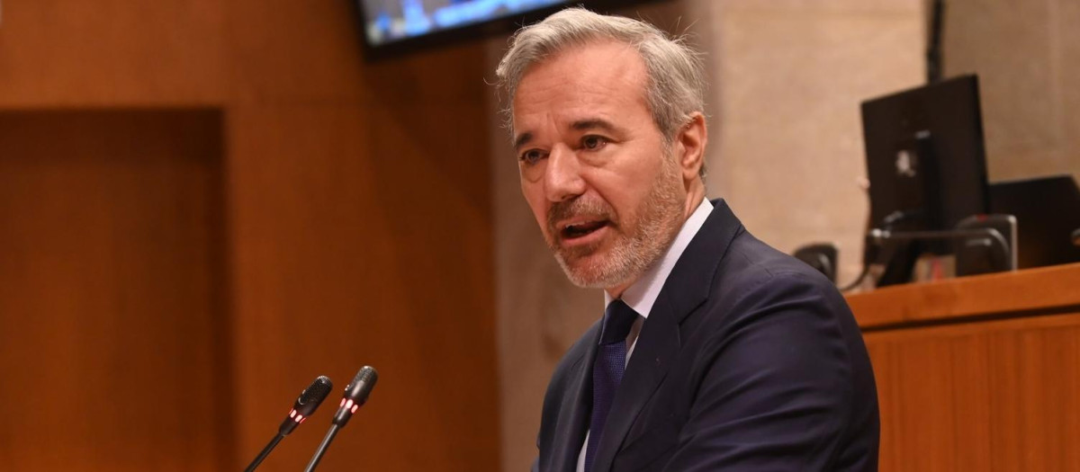 (Foto de ARCHIVO)
El presidente del Gobierno de Aragón, Jorge Azcón, interviene durante el segundo día del debate de política general sobre el estado de la Comunidad autónoma de Aragón,, en las Cortes de Aragón, a 25 de septiembre de 2025, en Zaragoza, Aragón (España). La segunda sesión del segundo Debate de Política General de la XI legislatura de las Cortes de Aragón brinda hoy, la oportunidad de fijar su posición a los distintos grupos parlamentarios tras el discurso pronunciado ayer por el presidente del Gobierno de Aragón, Jorge Azcón.

Ramón Comet / Europa Press
25 SEPTIEMBRE 2025;GRUPOS PARLAMENTARIOS;ESTADO DE LA REGION;ARAGON
25/9/2025